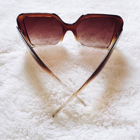Junia Clear Brown Oversized Sunglasses - Picture 7 of 10